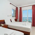 Smaragdi Hotel
