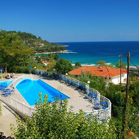 Smaragdi Hotel 2*