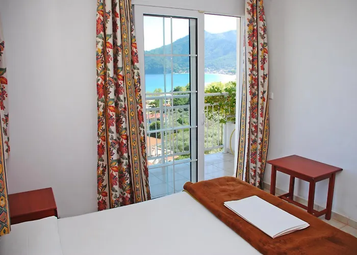 Smaragdi Chrysi Ammoudia